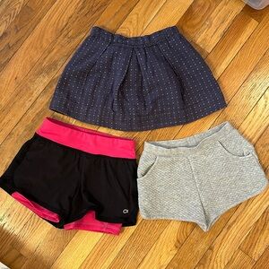 Bundles of 3 versatile bottoms for matching styles.